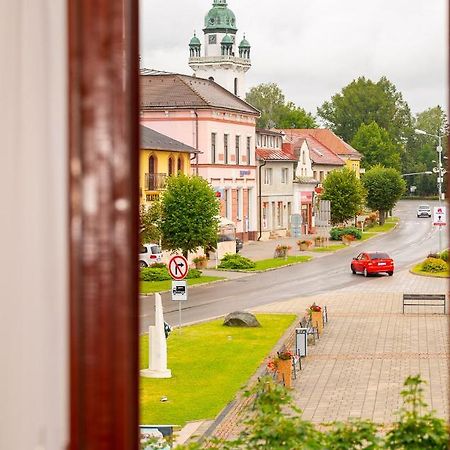 2- Postelova Izba S Kupelnou Emka V Penzion Trstená エクステリア 写真